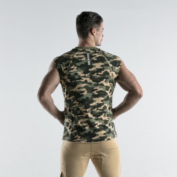 Code 22 Camo Sleeveless T Shirt Large 95% cotton / 5% elastane thick fabric - Picture 2 of 4